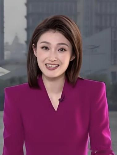 央视主持人迟茜，主持温婉专业，投身公益传暖意，气质清朗真挚有力量。温柔型主持人