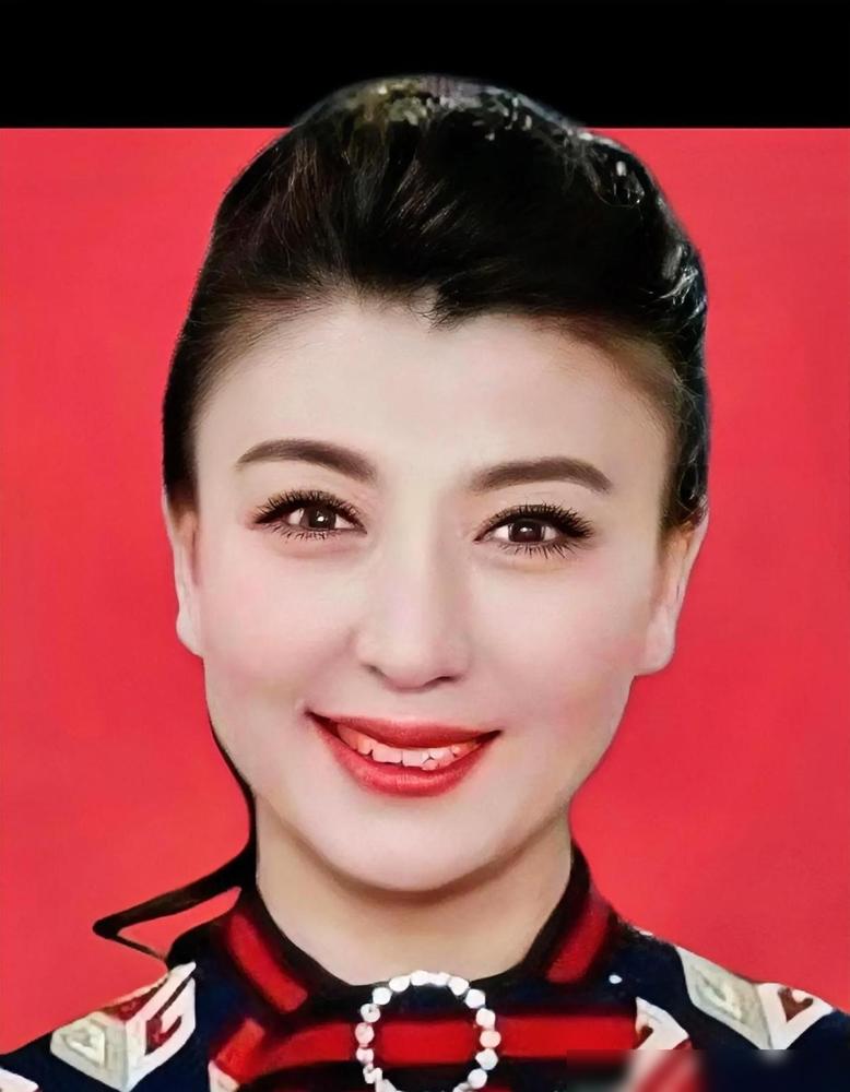 辽宁卫视做了一个反直觉的决定：顶住全网压力，不换闫学晶。内部数据翻开了底牌。