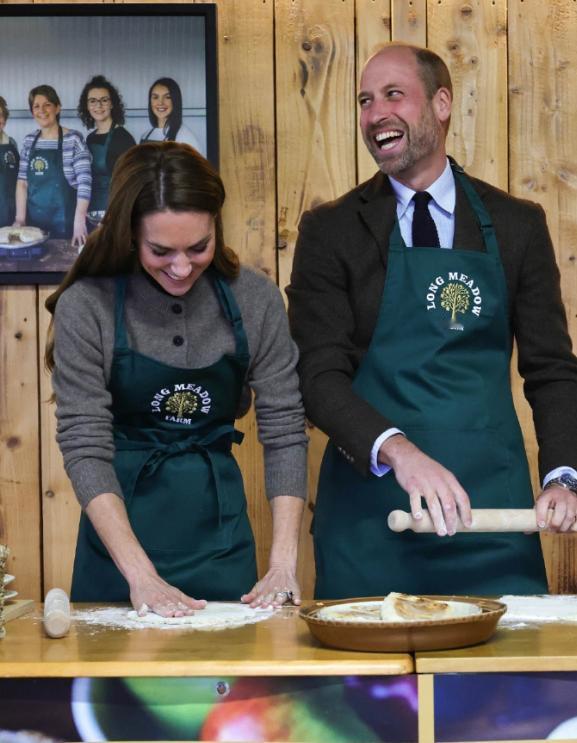 拿着太子的俸禄，干着厨师的工作，大英帝国的王储威廉王子和王储妃凯瑟琳王妃一起秀厨