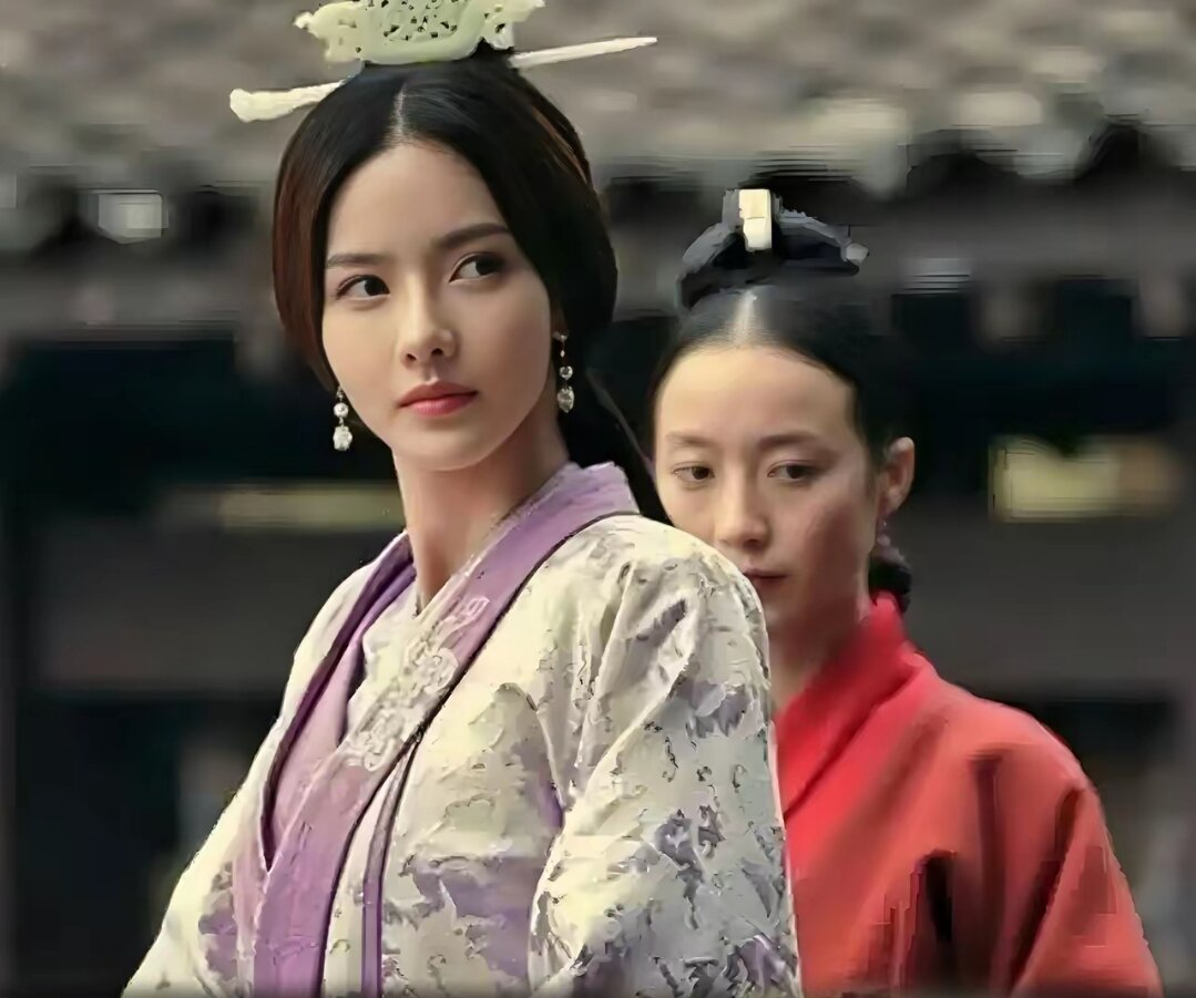 晋国老将魏犨在病危时，让儿子在他死后，把貌美的小妾陪葬。儿子嘴上答应，但后来不忍