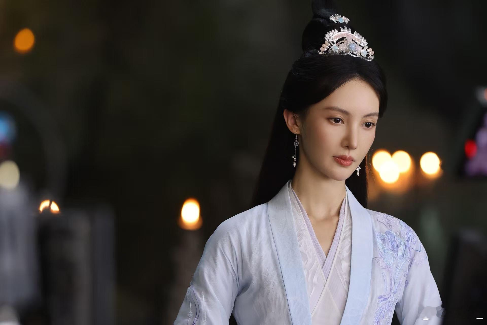 南宫婉选角金晨的鲜感与清冷，和南宫婉仿佛是量身定做，动漫角色照进现实大概就是这