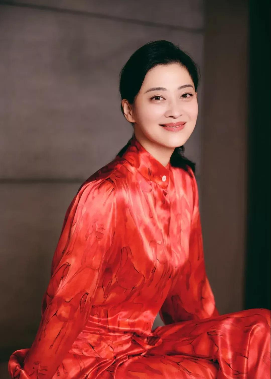 这个世界我最想不通的人，就是梅婷了你说梅婷长相一般，不漂亮不惊艳，可就凭着这份