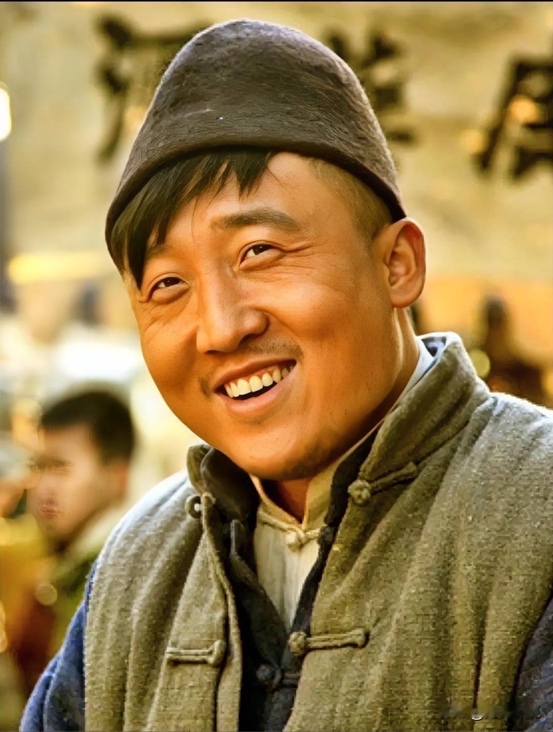 大家还记得这位男演员吗？他今年40岁，土生土长的黑龙江人，毕业于中央戏剧学院，