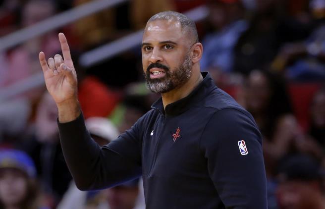 根据NBA著名记者埃文·赛德里报道，火箭队曾经的巨星哈登多年来一直想要重回火箭队