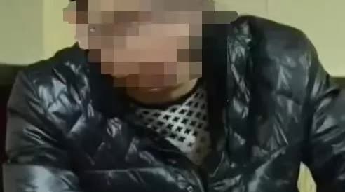 河南某地，一男子因老婆下班太晚，心疼母亲带孩子太累，直接扇了妻子两个耳光！可妻子