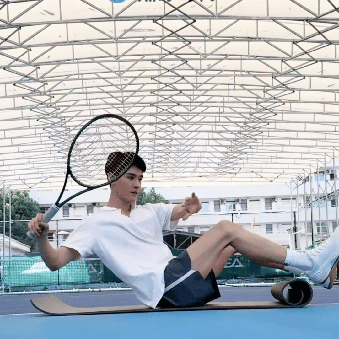 龚俊打网球vlog，怪不得人帅身材也这么好这个动作真的好练核心
