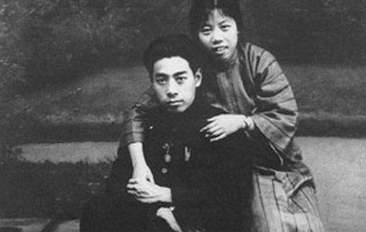 1992年7月，邓颖超因病离世。谁知，邓颖超留下的最后一句话竟是“李鹏”二字，这