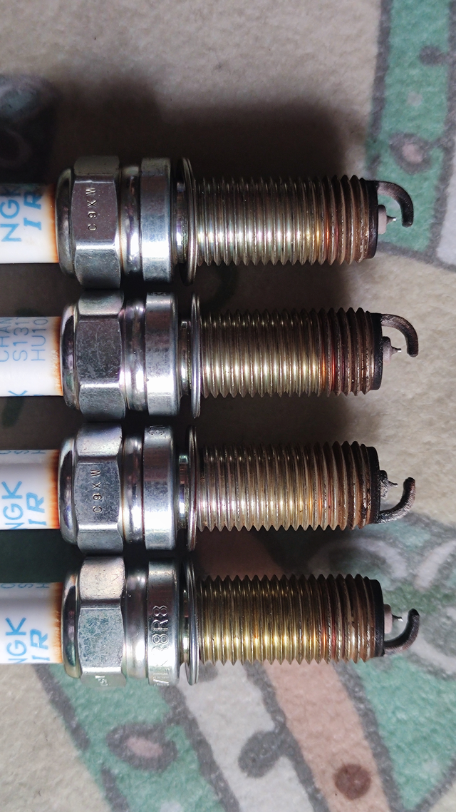 一代CS75P更换火花塞车辆行驶四万公里了，头一次自己动手更换火花塞，火花塞建