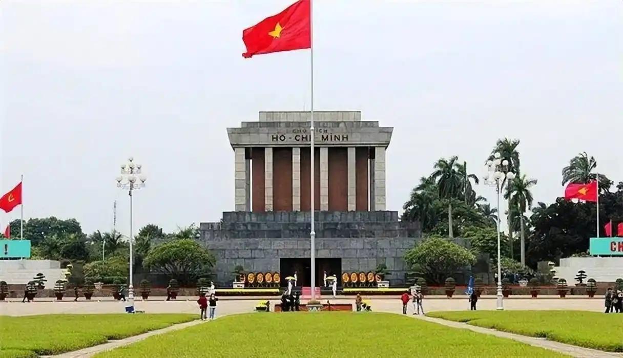 越南，已经主动从中国的经济巨舰上下去了。麻烦看官老爷们右上角点击一下“关注”