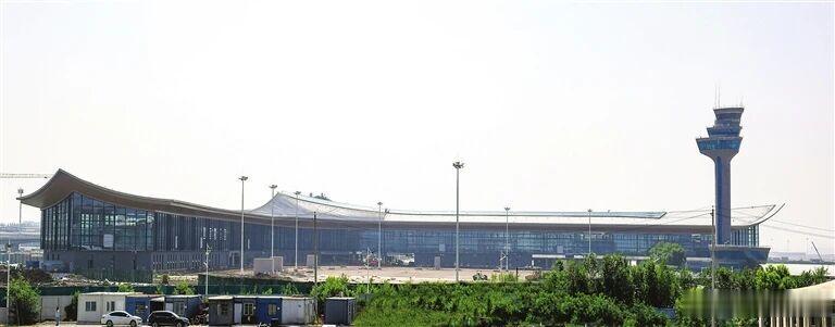 太原机场三期改扩建工程又有新进展5月27日，太原武宿国际机场三期改扩建工程在