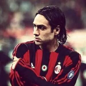 内斯塔：除了大罗，其他都还好！最近有媒体采访了内斯塔，问他职业生涯巅峰时期能防