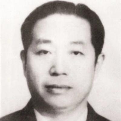 1935年，南京，孙凤鸣拿着手枪冲出记者群，连开三枪打中汪精卫。原本目标是蒋介石