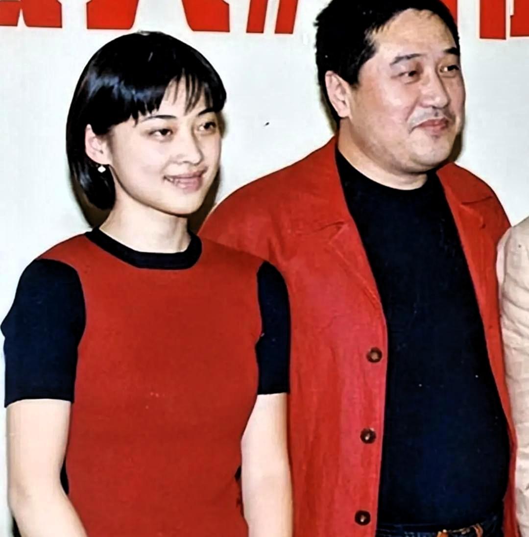 梅婷情路堪比过山车，前两任导演老公一个比一个“费神”，掏空积蓄只换来一身疲惫。