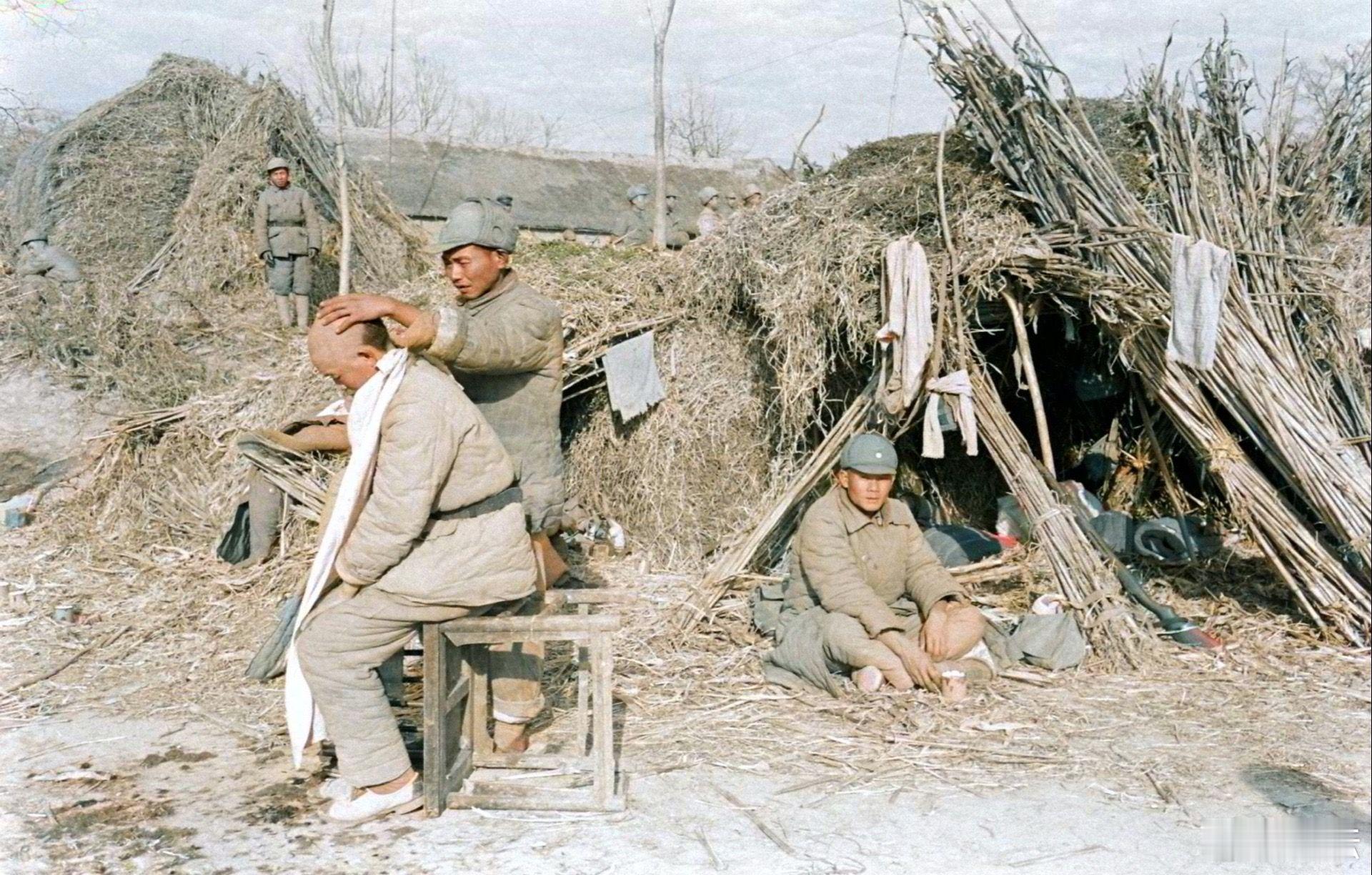 自徐蚌兵败，九鼎桴海，斯文罹难于左衽，北辰失位，国故蒙羞于樊蠅。