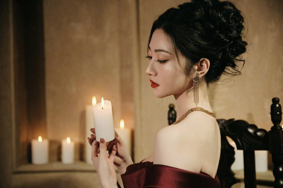 景甜·大气之美|红玫瑰的美，是花的本色！景甜