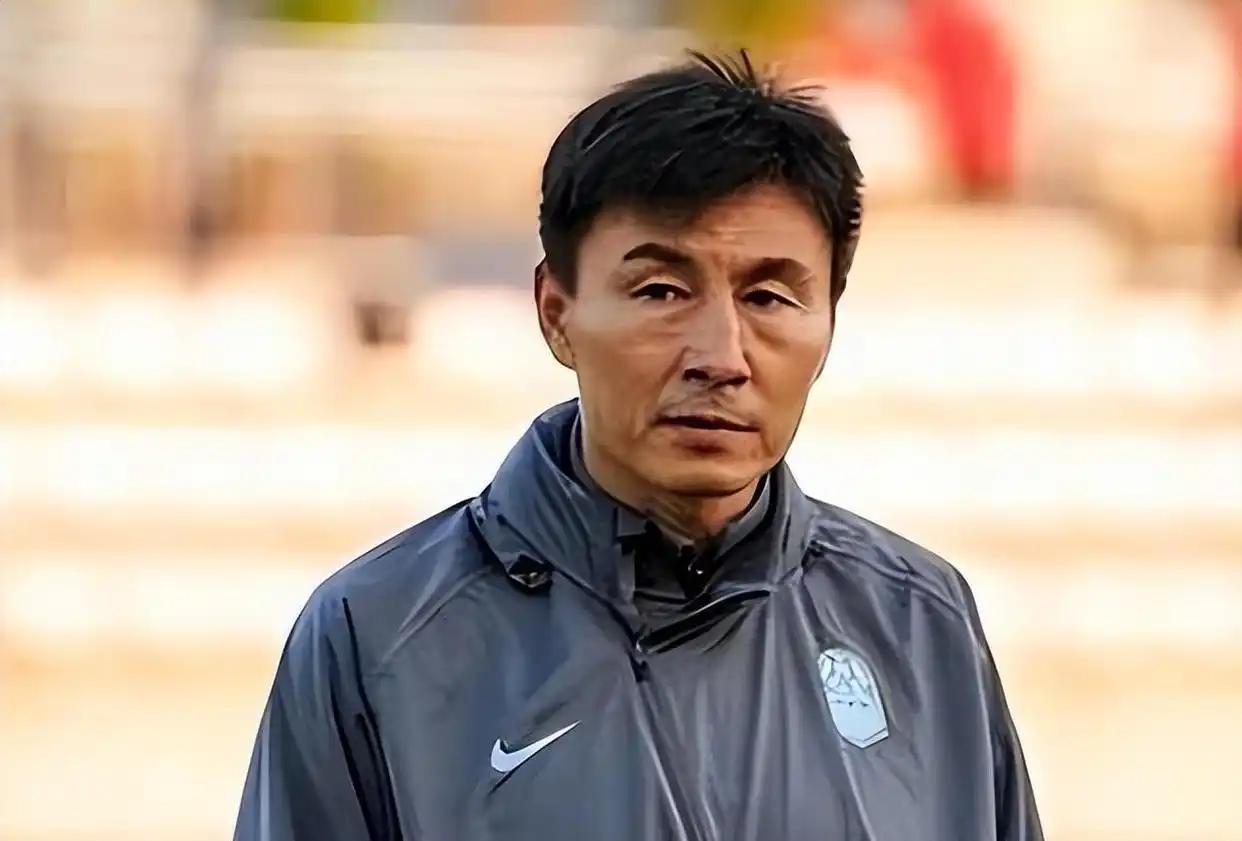 句句戳中痛点！李玮锋把国足与韩国足球的差距说透了：问题真不只是球员能力。为什么