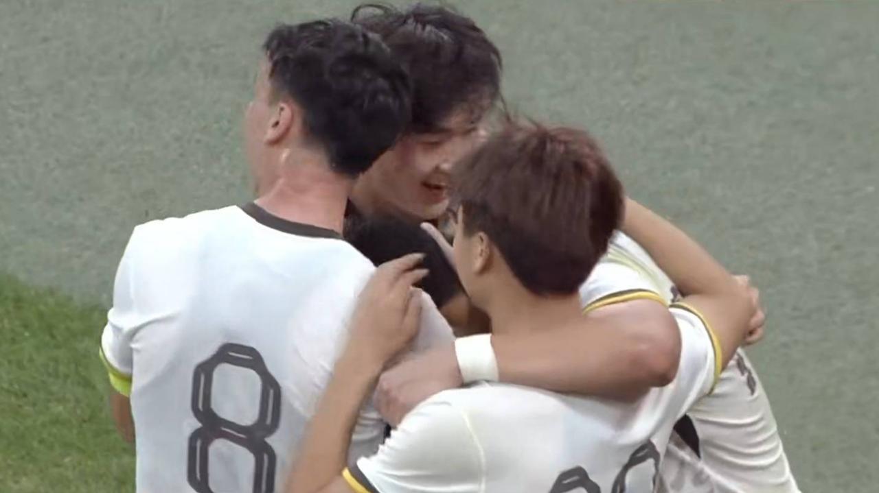 U23国足1-0越南！杜月徵神仙球一锤定音，1胜2平收获亚军！北京时间3