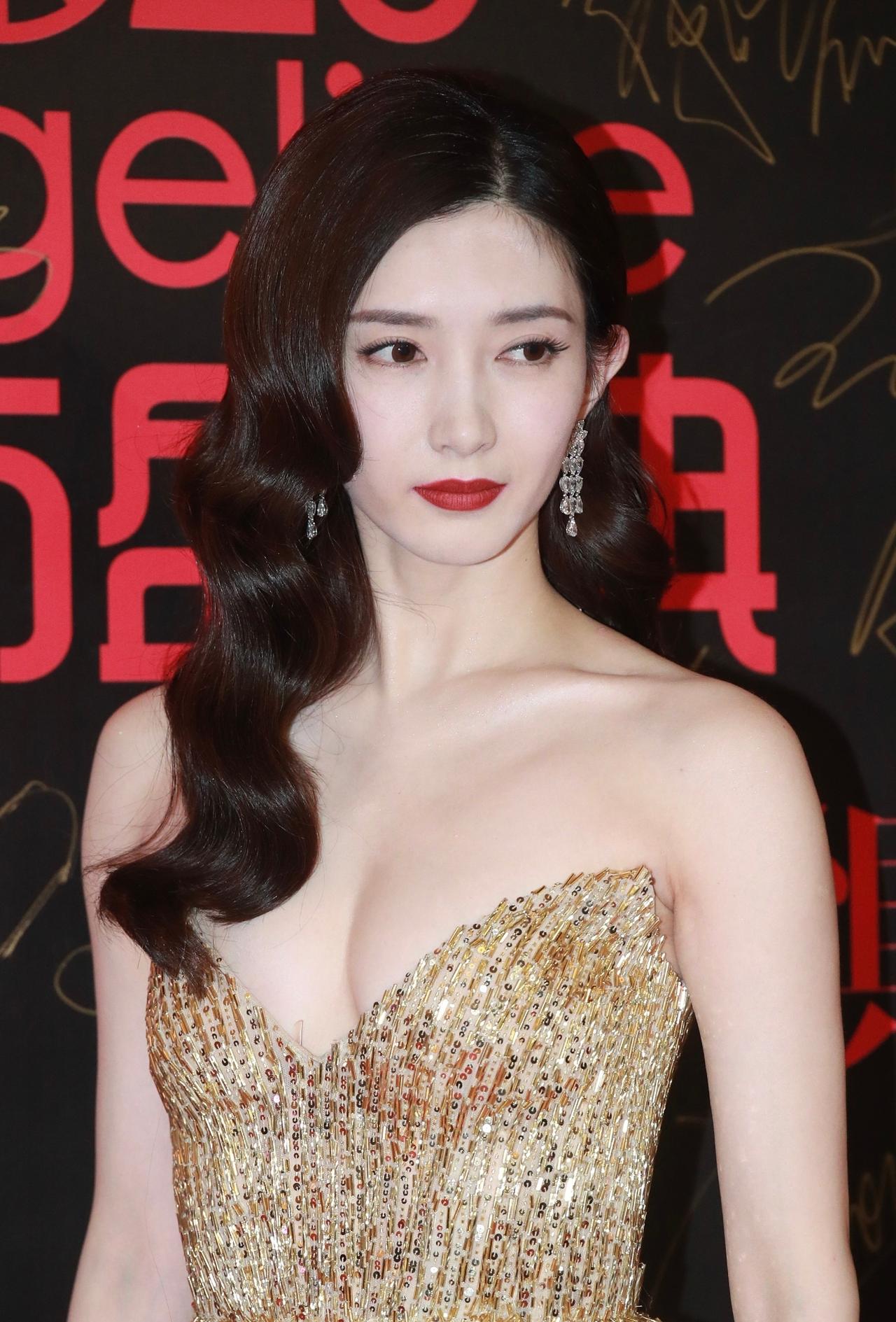 江疏影像被牛奶泡过一样​​​