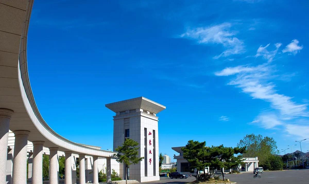朋友儿子去年高考647分，本想去山东大学机械专业，但最终还是去了南京航空航天大学