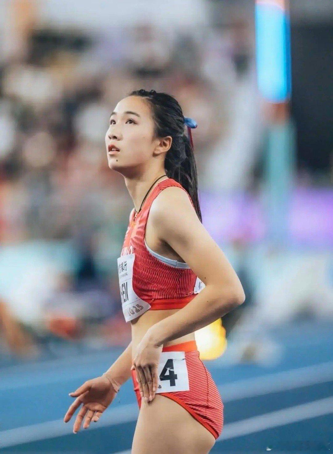 陈妤颉，打破李雪梅保持的全国纪录，可能性是比较大的！！其技术特点与成长轨迹已展现