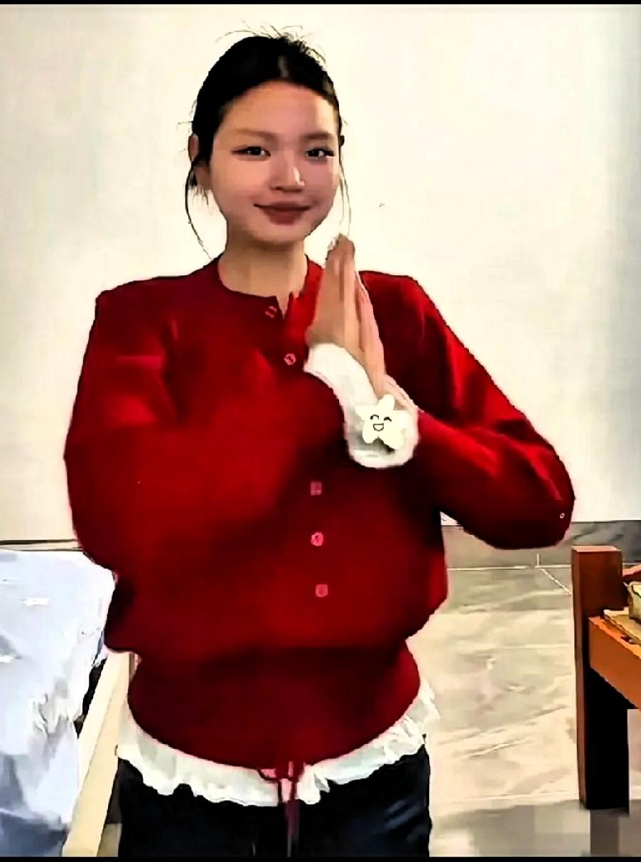 这次妈祖巡游大家都看明白了，我有预感，湛江这位妈祖女孩，只要一直保持初心，湛江