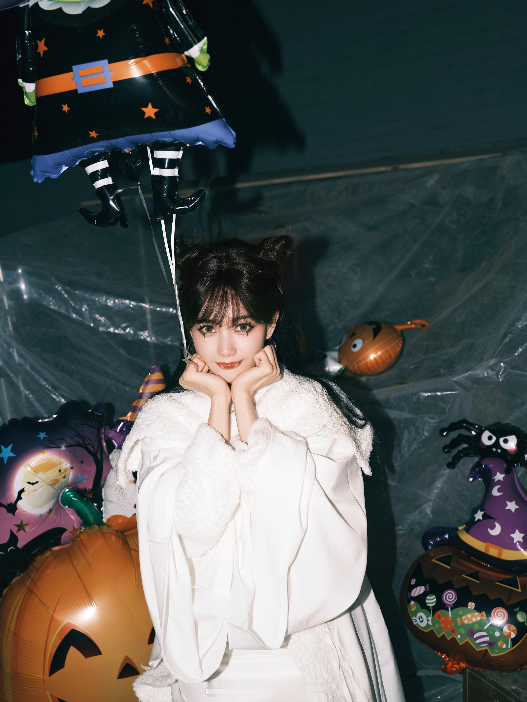 李一桐可爱鬼的可爱九宫格