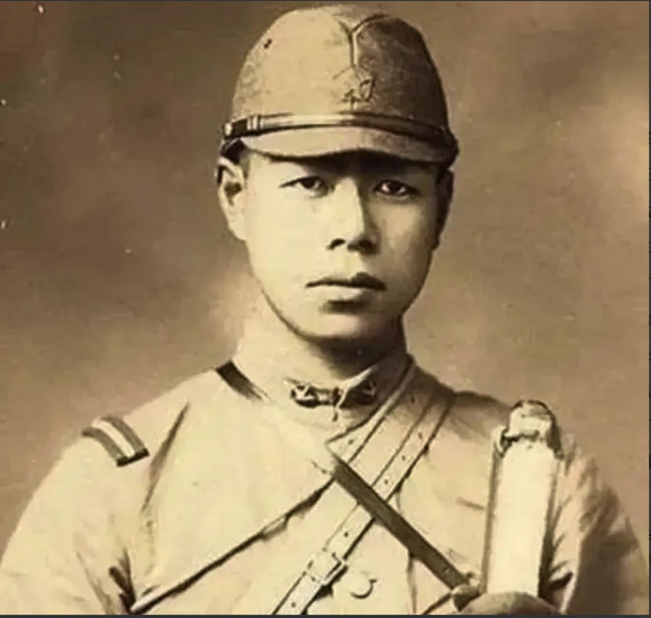 1942年，一个日本人，为了掩护抗联转移，一个人打死了20多个日军。日军气