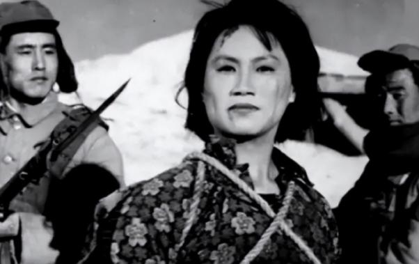 1941年，奄奄一息的女革命战士朱凡，被鬼子用汽艇残忍地撕成了两半，事后地方群众