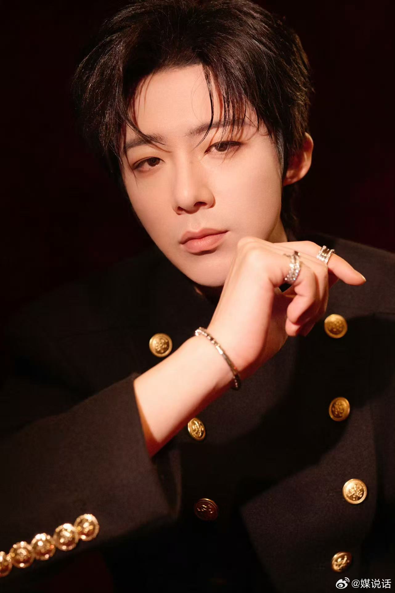 一户一宇宁湖南卫视又又考古刘宇宁了从歌手到演员，他的每一步突破都有迹可循。湖南