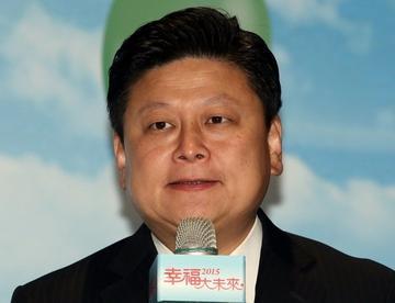 两分钟被赶傅崐萁一天两连拒！傅崐萁这次真有点难堪。跑了两处，连杯茶都