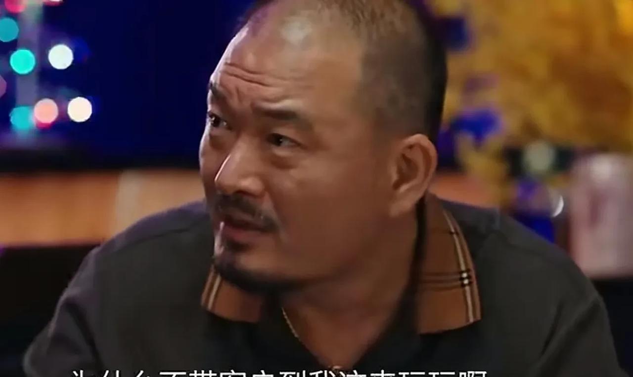 《利剑玫瑰》：发觉一件事，钢哥比常锐，热巴他们聪明多了，一个动作就识破了叶修明