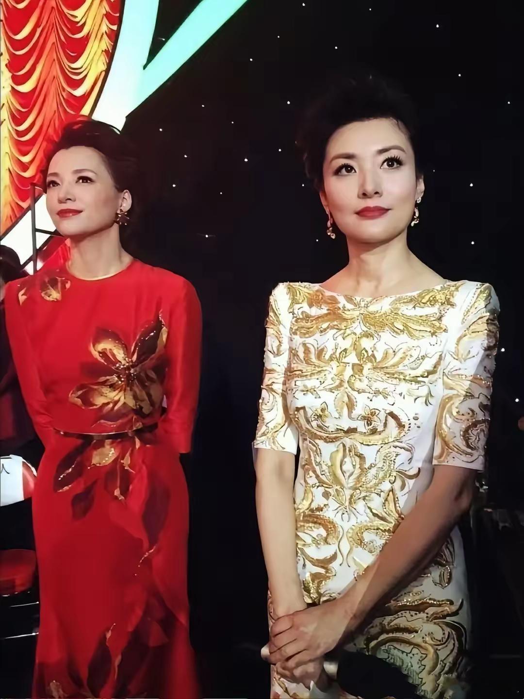 没事看了春晚回放，我冷不丁问老公：你觉得董卿和周涛谁更美？他不紧不慢的说道：论脸