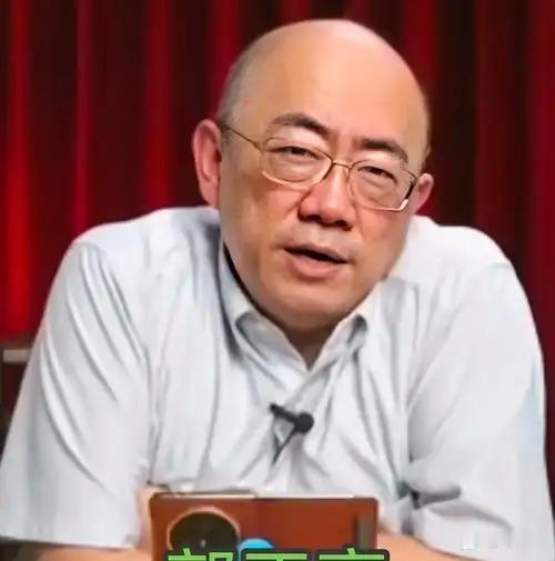 台湾时事评论员郭正亮，建议侯友宜加入民进党算了。郭正亮透露：侯友宜参加新北市