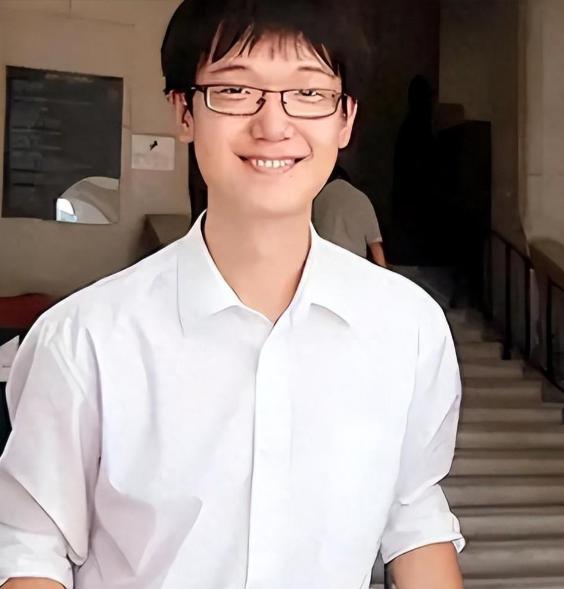 “我不去清北，我就要去美国！”北京高二男生，放着清北保送名额不要，非要去美国闯一