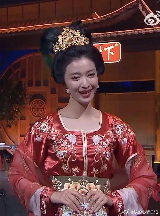 到底谁在营销她美的，完全欣赏不来这也不是黑图哦，粉丝不要说发黑图