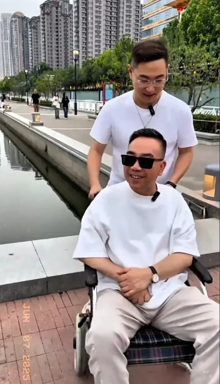 海河风光好，人间岁月长。杨议自立门户之后，捋胡子，喝小酒，已经不能彰显自己宗师