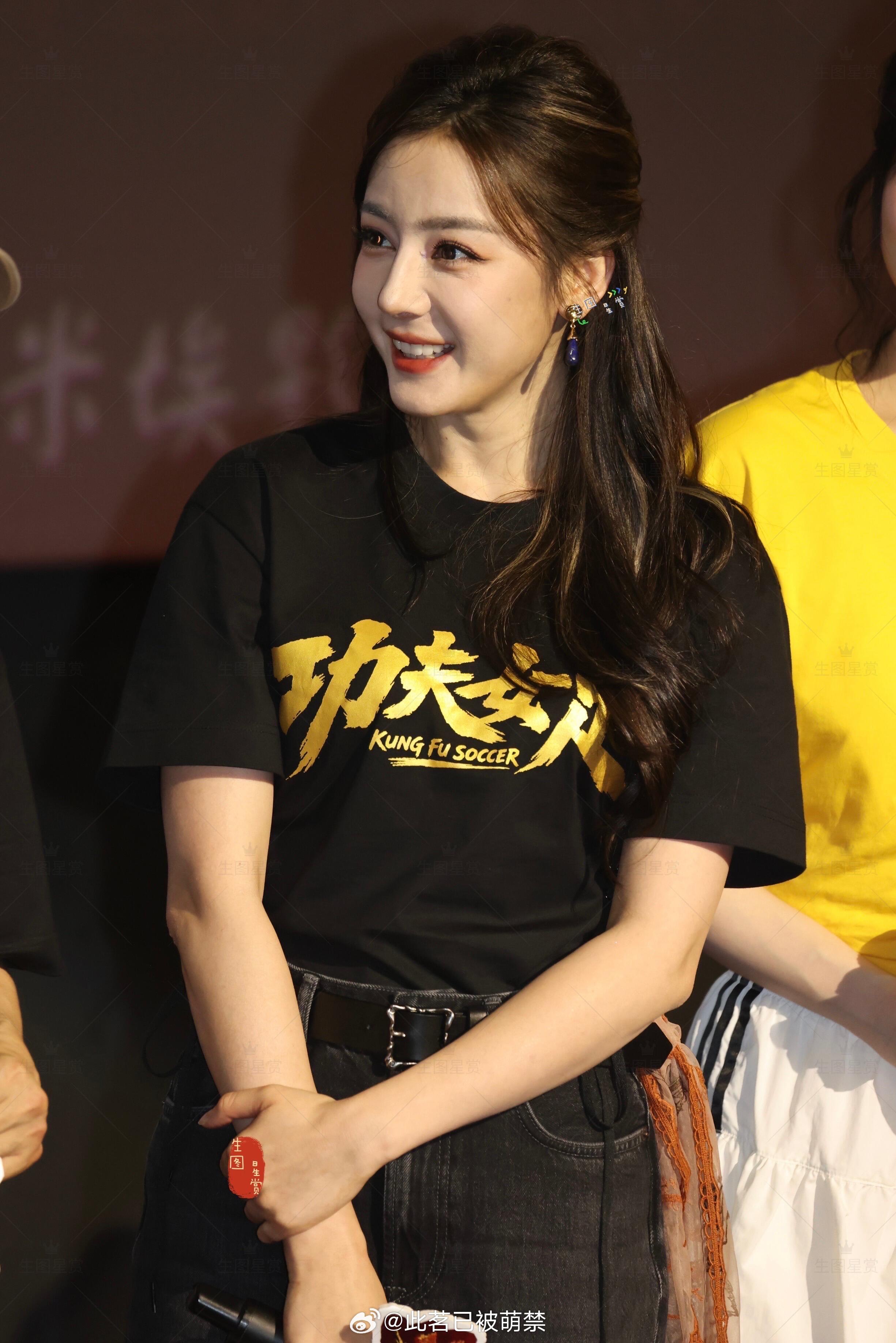 真实镜头下的女明星！都太美啦！你更喜欢谁呢？​​​