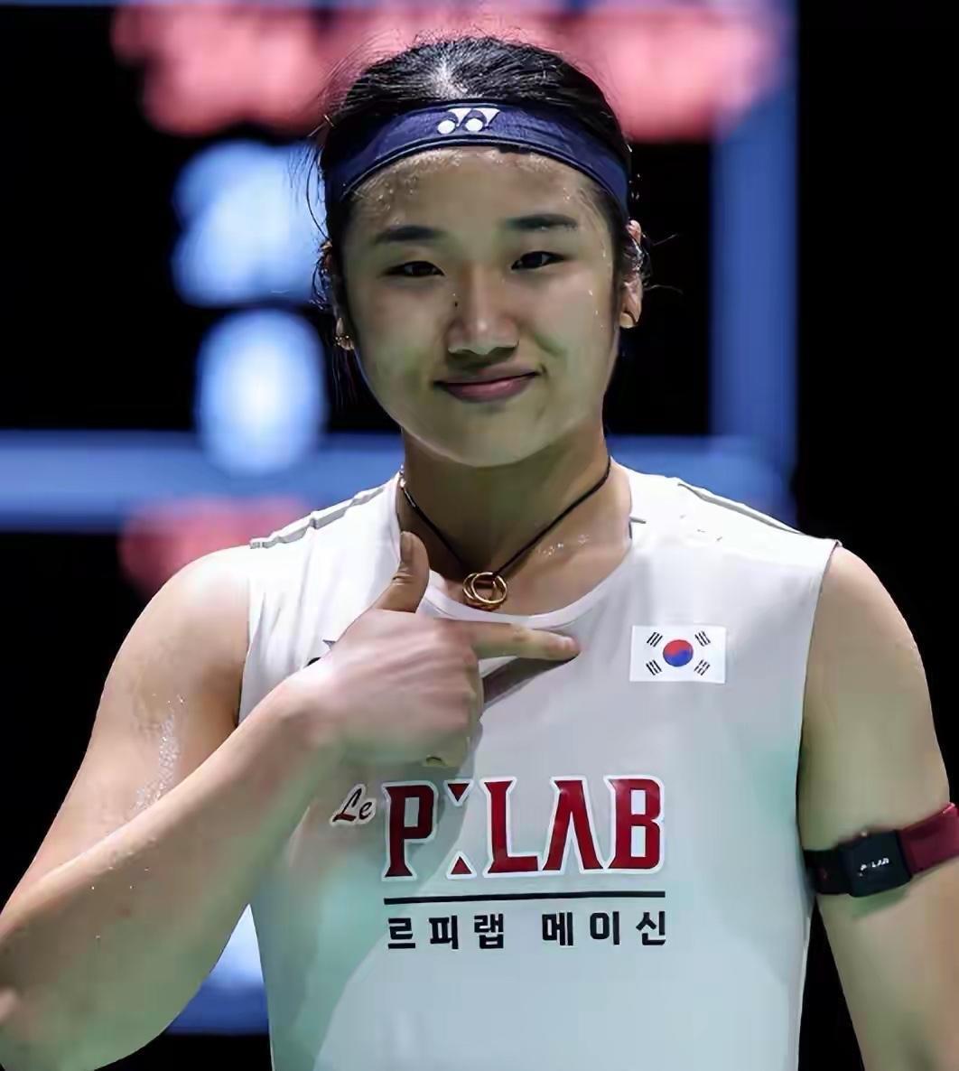 安洗莹你又来控分！以两局21:11的比分战胜蕾莎娜，无差别对待，当安洗莹的对手