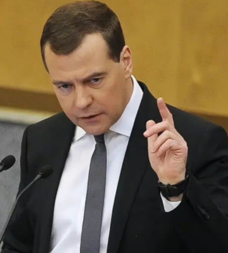 梅德韦杰夫：一旦战败，就用核弹攻击4个国家，让世界进入末日，将动用战略核武器针对