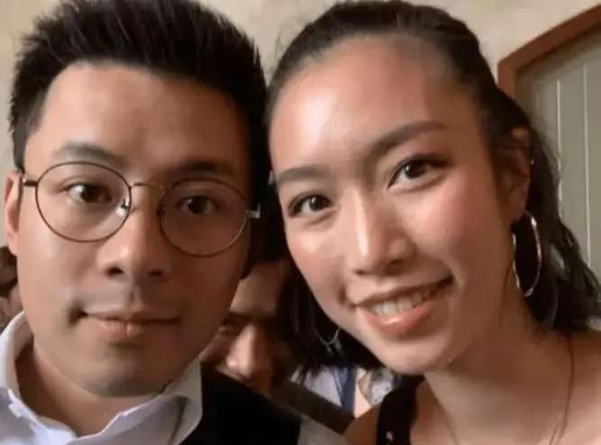 现在全网最开心的应该就是霍震霆了吧大儿子娶了“跳水皇后”郭晶晶小儿子也传来了