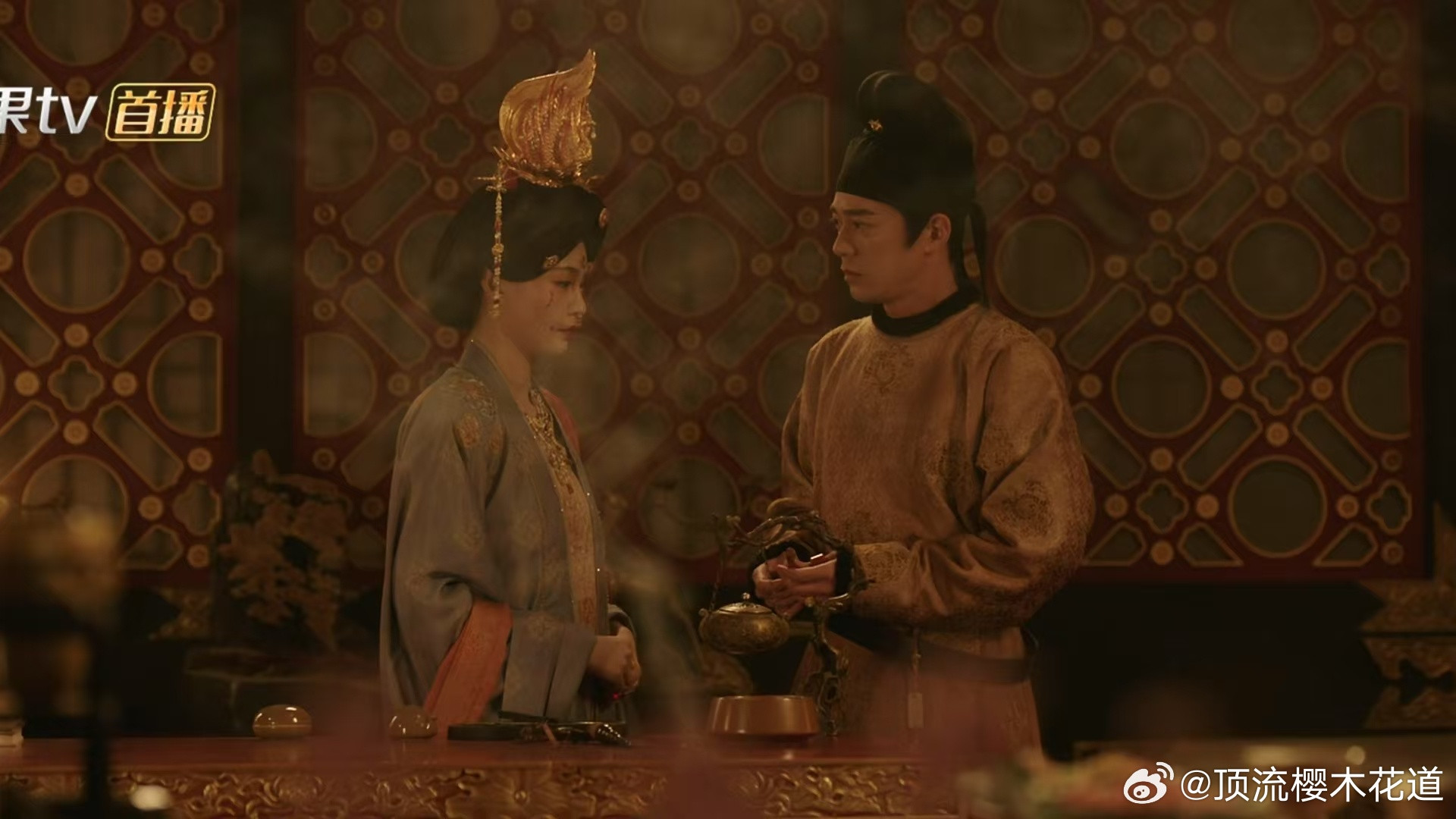 谁能想到锦绣芳华曲哲明沈梦辰圣人和淑妃这对副cp也怪好磕的，这一段看的时候甚至有
