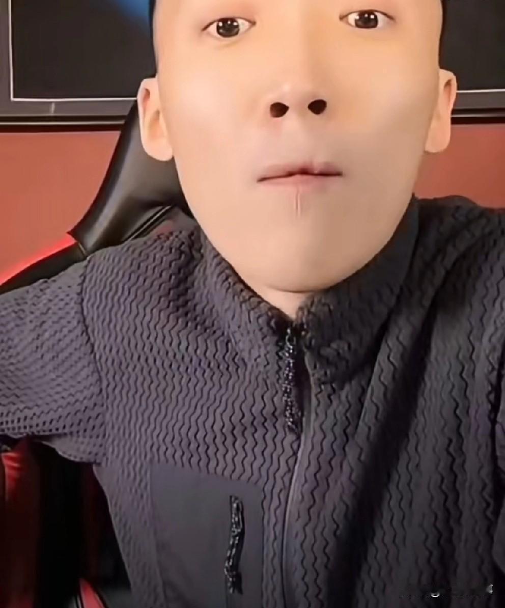 李舒克跟天佑玩因为能抽成挣钱!我招一个艺人流水挣5