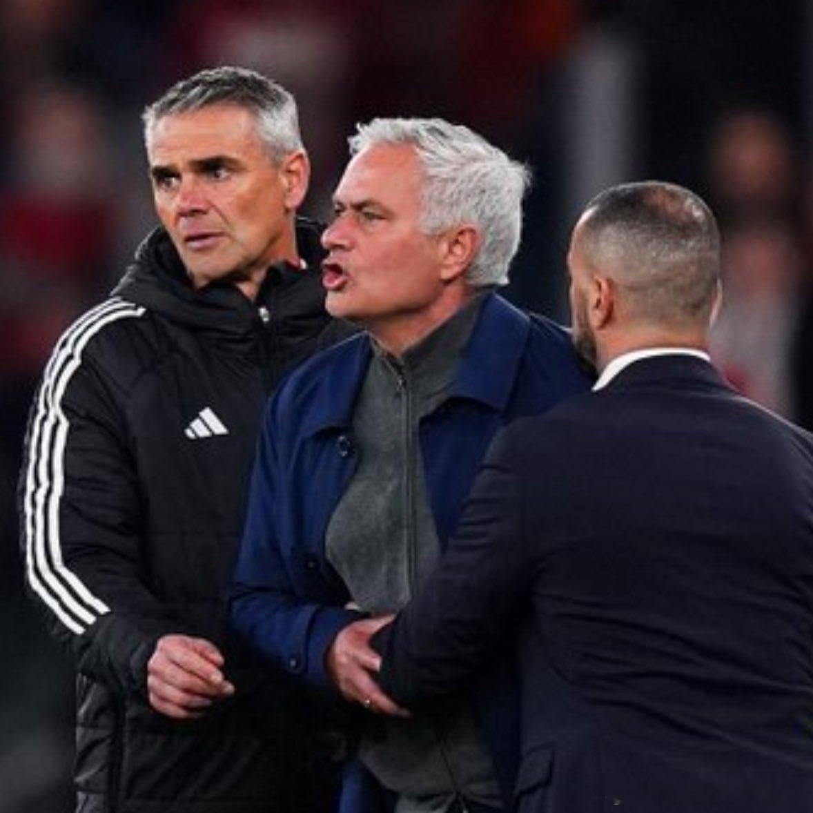 库尔图瓦：“穆里尼奥就是穆里尼奥，作为一名教练，你总是会维护你的俱乐部，你会相信