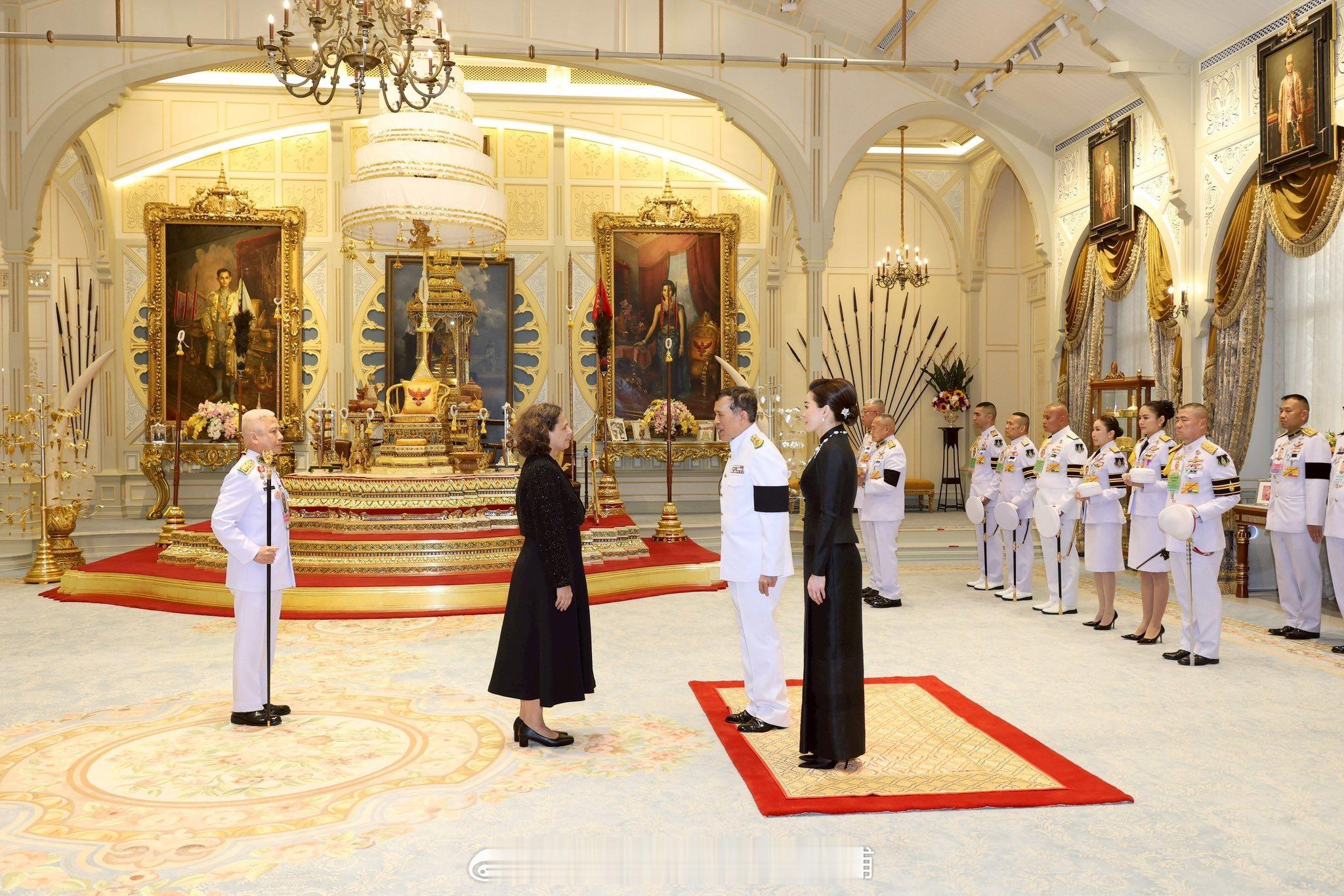 王室王室泰国王室素娘娘2026年2月10日，狗哥素娘娘接见外国使节。