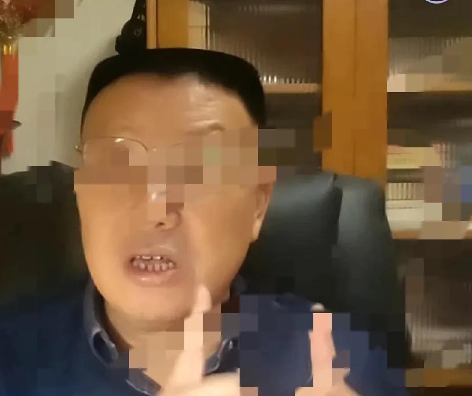 马户以江九人自居，他说那是他生活过的地方，对那里非常的熟悉，徐瑶的谎言p不到他的