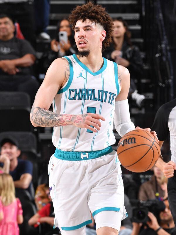 火箭队有必要为鲍尔送出谢泼德，据美记透露，如果筹码合适，黄蜂队愿意交易球队当家球