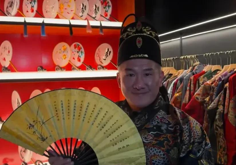 馆长结束大陆行返台，将面临机场“迎接”。六天五夜的行程结束后，“馆长”一