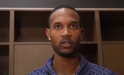 NBA季后赛骑士客场对阵活塞的比赛已经结束。赛后骑士球员埃文-莫布利接受媒体采