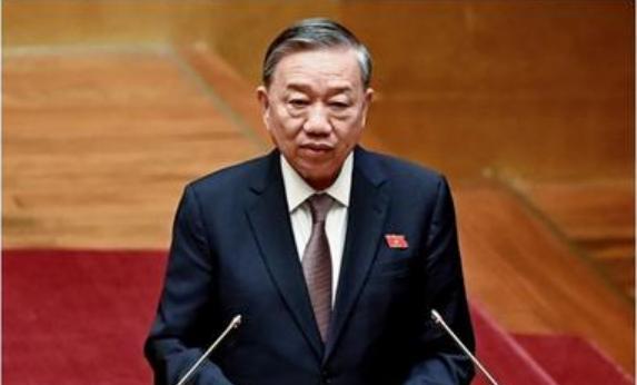 越南这样下去是要出事的！又是精简政府组织，又是裁减政府公务员，最可怕的是，一个社