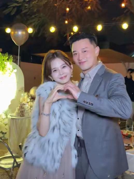 蒋毅向赵樱子求婚家人们！最近娱乐圈可是又爆出了一个大瓜，蒋毅向赵樱子求婚啦！这消